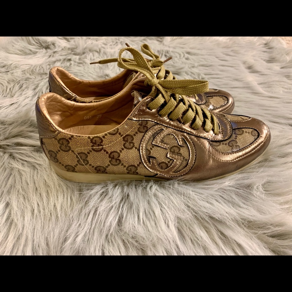 Gucci • golden • knockoff ‼️ tennis shoes 🤎
